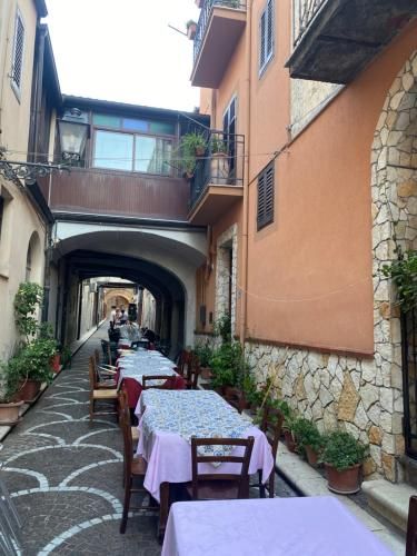 SUTTA L'ARCHI 2