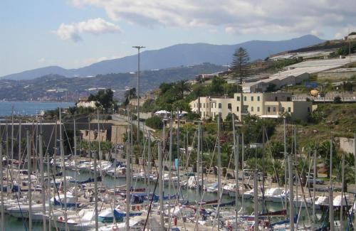 Albergo Ristorante Lucciola 2 estrellas en Santo Stefano al Mare
