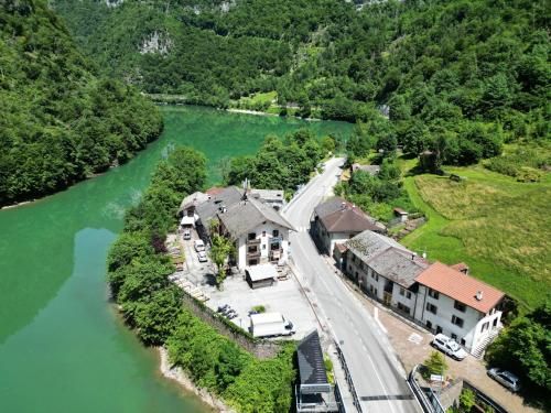ALBERGO AL LAGO 2 estrellas en Imer