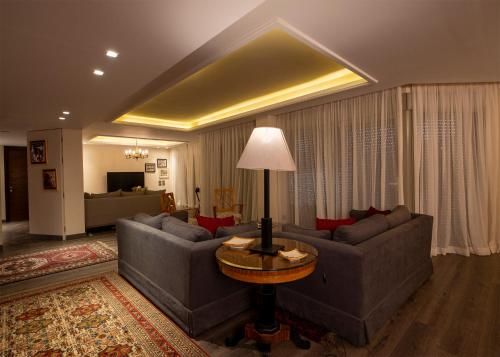 Luxury Rooms in the Heart of Pyramids 2