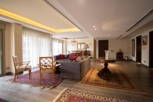 Luxury Rooms in the Heart of Pyramids 3