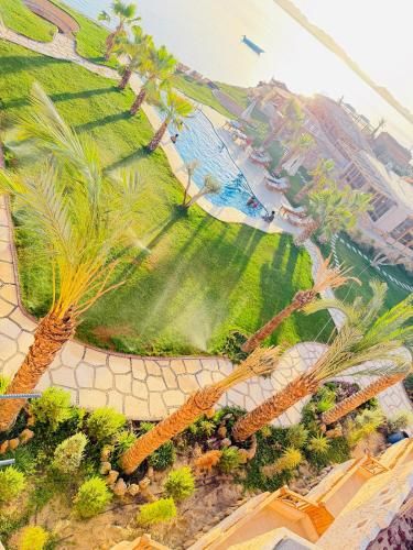 Breezy island Hotel 2
