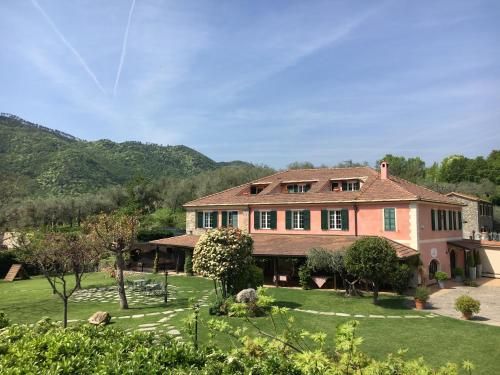 Relais Borgofasceo 3 estrellas en Ortovero