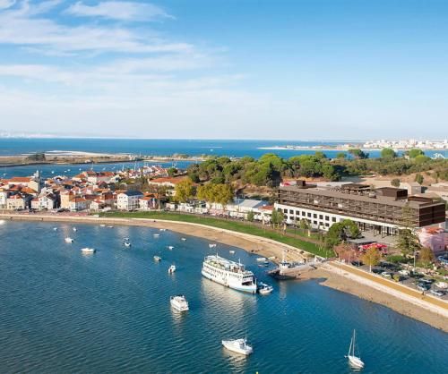 Upon Harbor - Seixal Bay Hotel 2