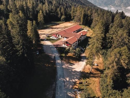 Forest Camp Val di Gresta 3