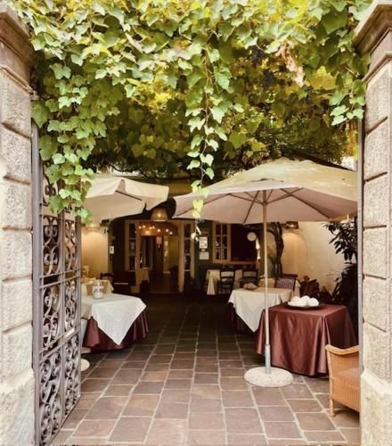 Albergo Commercio - Ristorante Mas-cì 3 estrellas en Clusone