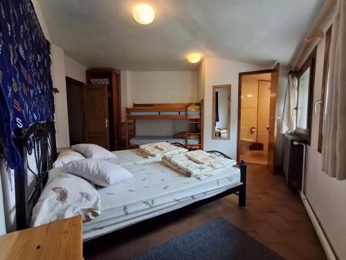 Mitja Pensió Hostal Pastuira Vallter 7 2