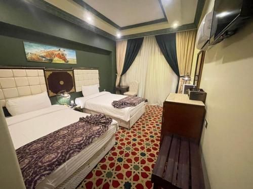 Omar Elkhaiam Hotel 3