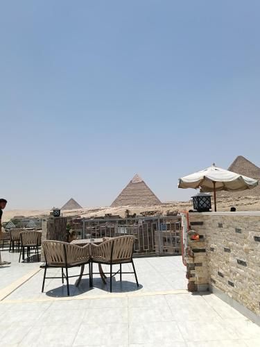Royal Pyramids Hotel 3 estrellas en Banī Ghālib