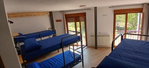 Villa de Salas Alojamientos 2