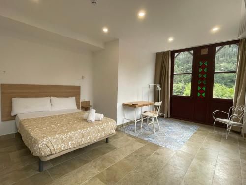 La Casona Otañes HABITACIONES & APARTMENTS CASTRO URDIALES -1 estrellas en Otañes