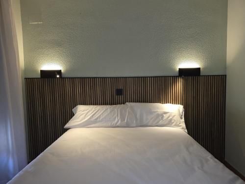 Hostal La Cigüeña Check-in Autónomo 1 estrellas en El Espinar