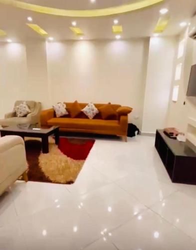 فيلات Qrm Travel علي المحور واركان بلازا الشيخ زايد و المهندسين 2