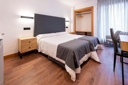 Hotel 103 2