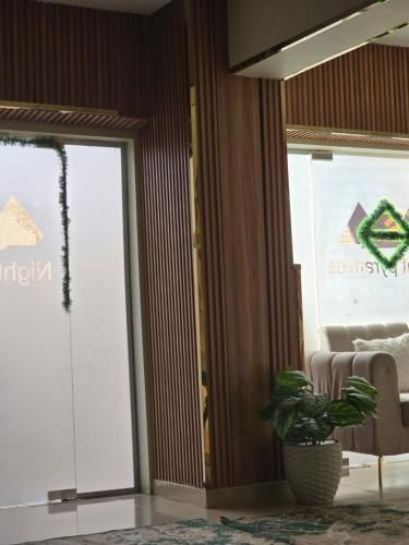 Break pyramids inn 2