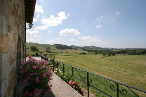 Hotel Rural "Posada EL SOLAR" con "Terraza panorámica-Salón GINTONIC BAR" 2