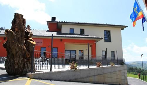 Albergue Restaurante Casa Herminia 2 estrellas en El Campiello
