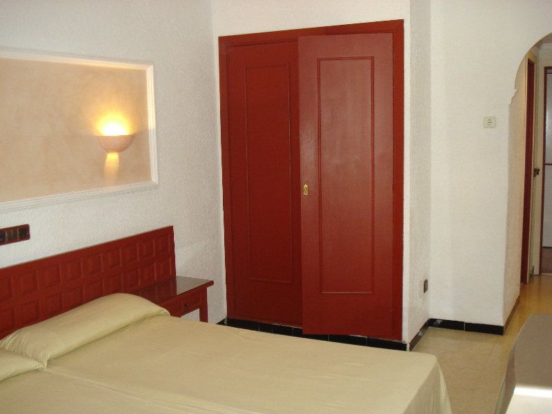 Cassandra Hotel 3