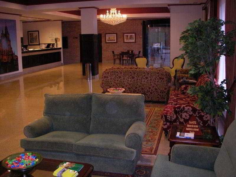 Santiago de Leon 1 Santiago de Leon 1