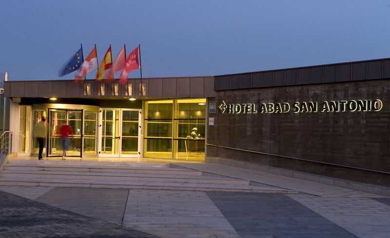 Abad San Antonio 1 Abad San Antonio 1