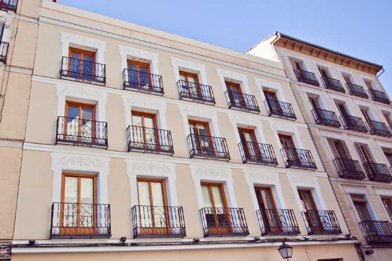 Palafox Central Suites 1