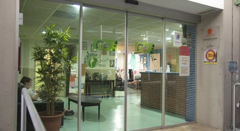 Be Dream Hostel 1 estrelas em Badalona