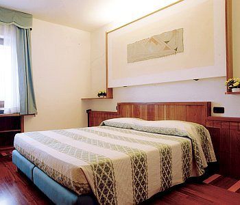 Hotel Carlo Felice 4 estrelas em Sássari