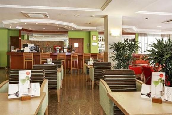 Universal Hotel Perla 2