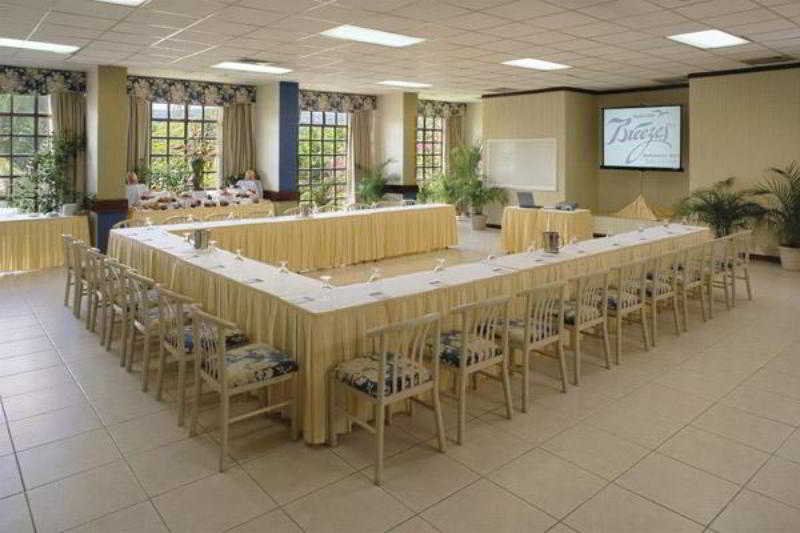 Jewel Runaway Bay Beach Resort & Spa 3 Jewel Runaway Bay Beach Resort & Spa 3