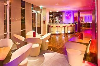 Mercure Paris La Defense 3