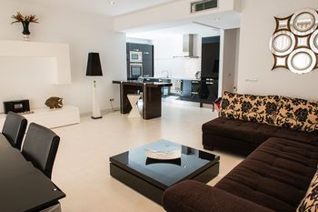 Colina Home Resort 3