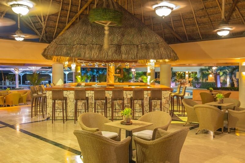 Pa Beach Club & Hotel 1