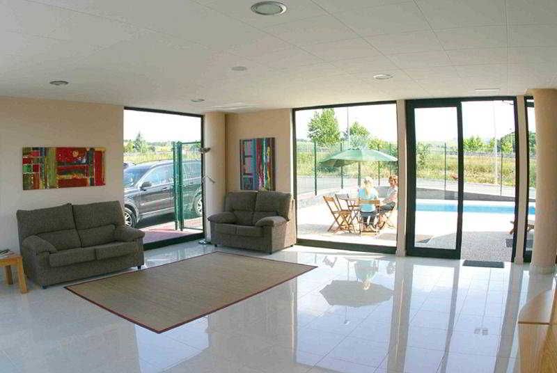 Puerta de Santillana 2