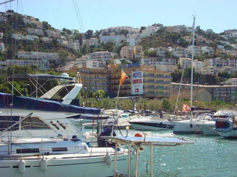 Hotel Univers Roses 2 Hotel Univers Roses 2