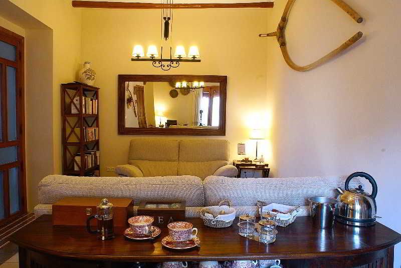 Cases Noves 2 Cases Noves 2