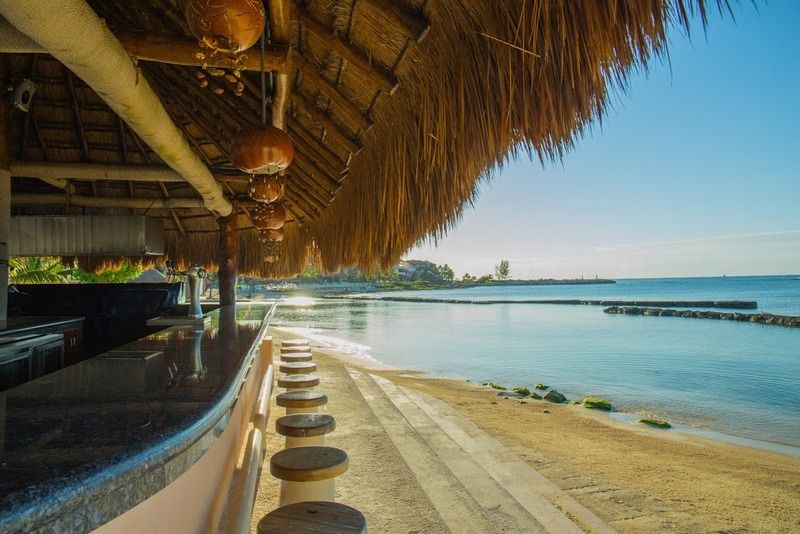 Pa Beach Club & Hotel 3