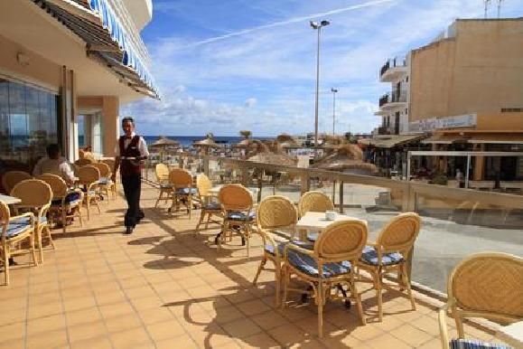 Universal Hotel Perla 3