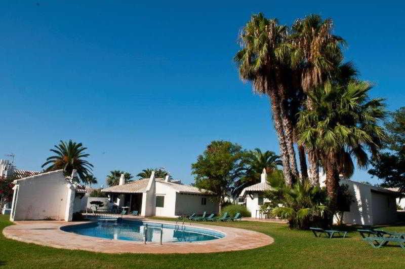 Bungalows Complejo Piscina Binisafua 2