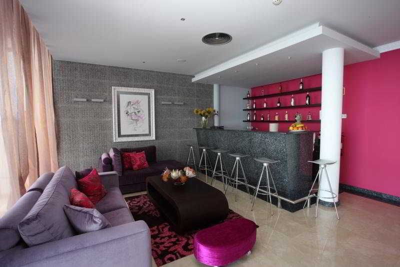 Hotel Apartamentos Baia Brava 3