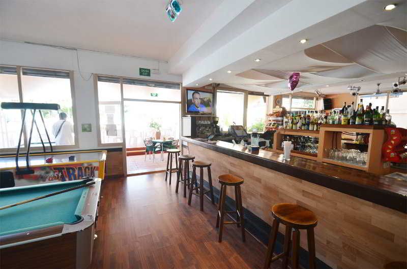 Azuline Apartamentos Sunshine (En Sant Josep de sa Talaia) 4 estrelas em Sant Josep de sa Talaia