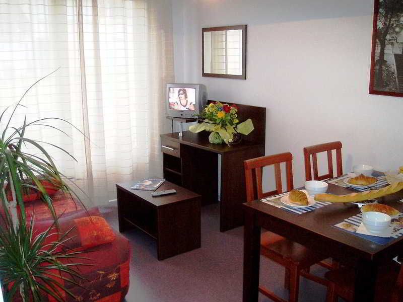 Residhotel Les Hauts D'Andilly 3