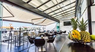 Patio De La Alameda 2