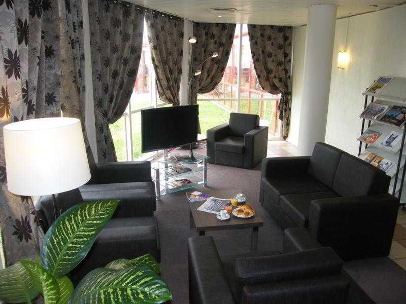 Kyriad Orly Athis-Mons 1