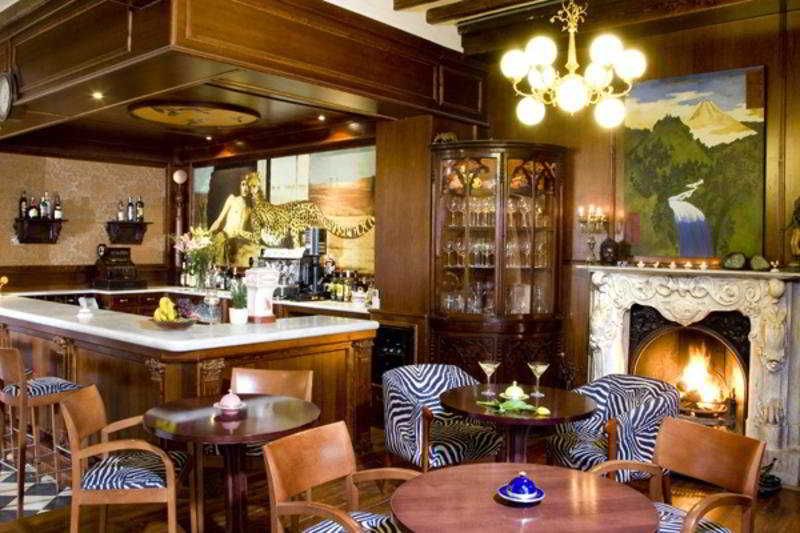 Art Boutique Chamarel 2