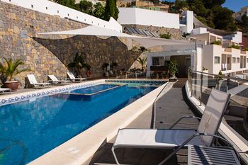 Colina Home Resort 1