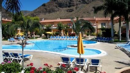 Apartamentos Jardín Del Conde 3